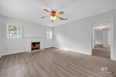 32 Sherwood Dr, Mobile, AL 36606 - photo 4