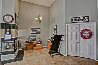 Dining_Area_2way Fireplace