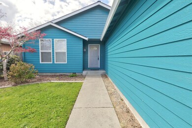 Front 2web-or-mls-618-sw-larch-rd