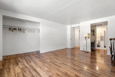 143 Cannongate III, Nashua, NH 03063 - photo 4