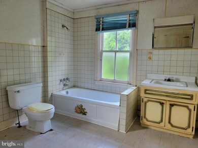 12902 Unger Rd, Smithsburg, MD 21783 - photo 5