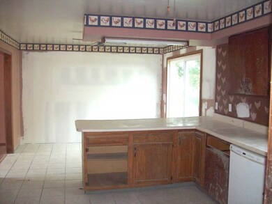 1174 SE 4th St, Linton, IN 47441 - photo 2