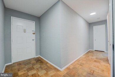 Barcroft Hills Condominium unit 515, Baileys Crossroads, VA 22041 - photo 5