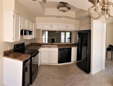 03 Kitchen