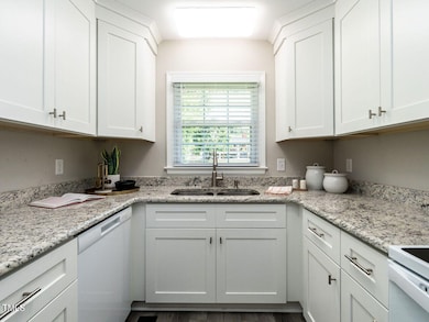 013-1280x960-kitchen