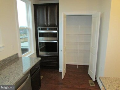 13354 Sherwood Park Ln, Herndon, VA 20171 - photo 6