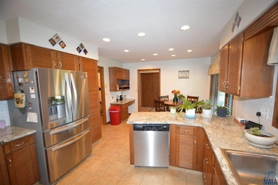 3718 S Briar Path, Sioux City, IA 51104 - photo 5