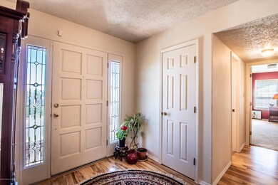 621 Cerrillos Dr, Farmington, NM 87401 - photo 2