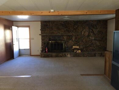 LR to exterior back deck
