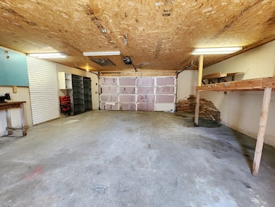 319 E 11th St, Spencer, IA 51301 - photo 4