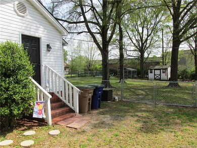 409 Morgan St, Marshville, NC 28103 - photo 3