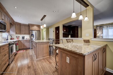 09_12Kitchen_mls
