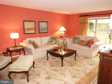 23 Ruxview Ct unit 301, Towson, MD 21204 - photo 2