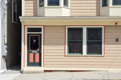38 Washington St unit 2, Newburyport, MA 01950 - photo 4