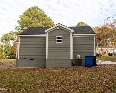 1909 Overlook Dr, Fayetteville, NC 28301 - photo 5