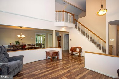 121 Starhill Ln, Catonsville, MD 21228 - photo 3