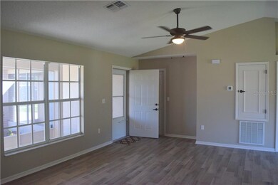 38940 Carr Dr, Zephyrhills, FL 33540 - photo 2