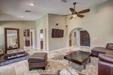 Family room/dining