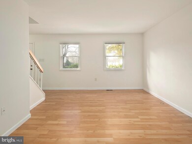 3051 White Birch Ct, Fairfax, VA 22031 - photo 4