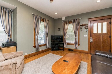 1049 G Ave NW, Cedar Rapids, IA 52405 - photo 6