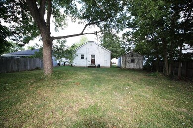 212 S Brooks St, Columbus, IN 47201 - photo 2