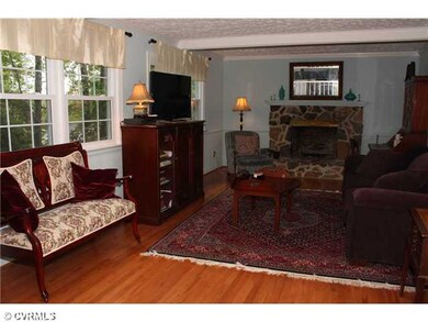 Den/Family/Great Room - Family room is open to the