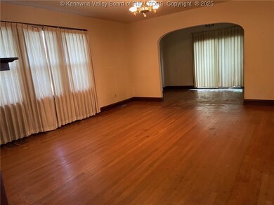 4008 Staunton Ave SE, Charleston, WV 25304 - photo 5