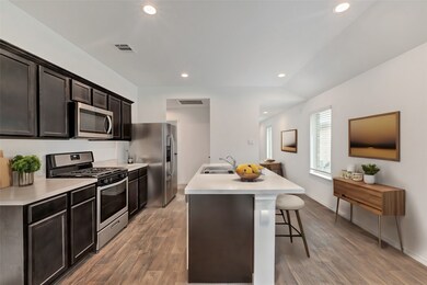 16624 Lonely Pines Dr, Conroe, TX 77302 - photo 4