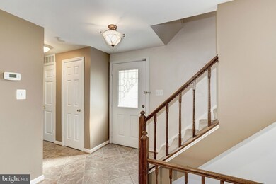 11941 Hollowwind Ct, Reston, VA 20194 - photo 4