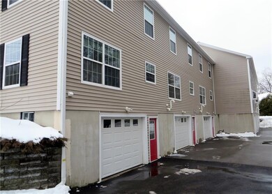 9 Main St unit 1, Kittery, ME 03904 - photo 2