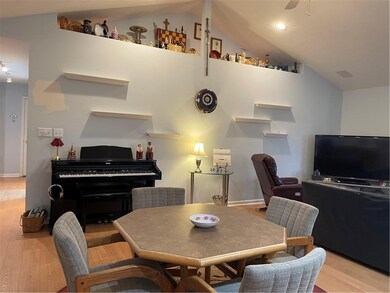 5128 Montpelier Ct, Columbus, IN 47203 - photo 6