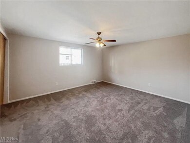 209 Elmer Ave, Weirton, WV 26062 - photo 5