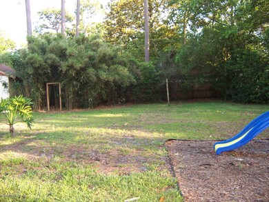 7062 Holiday Rd N, Jacksonville, FL 32216 - photo 5