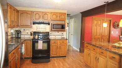 82 Silva St, Carver, MA 02330 - photo 6