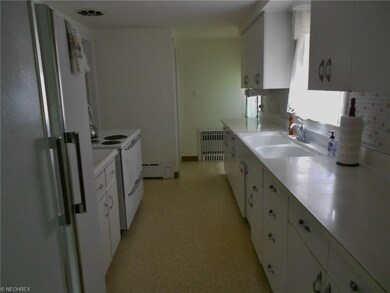 WHAT A KITCHEN! 16'5