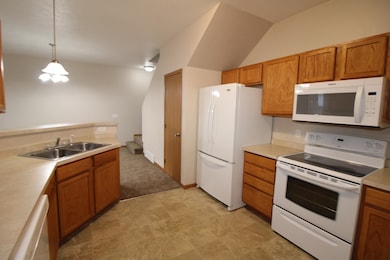 2731 N Broadway, Minot, ND 58703 - photo 7