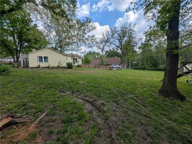 9814 W 57th St, Shawnee, KS 66203 - photo 5