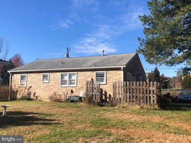 3303 Magnolia Ave, Falls Church, VA 22041 - photo 4