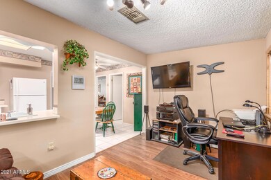 11017 W Thunderbird Blvd, Sun City, AZ 85351 - photo 6