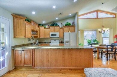 Kitchen (1)