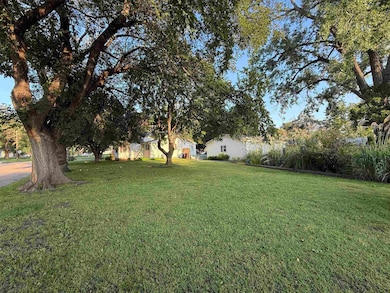 133 N Cedar St, Lindsborg, KS 67456 - photo 4