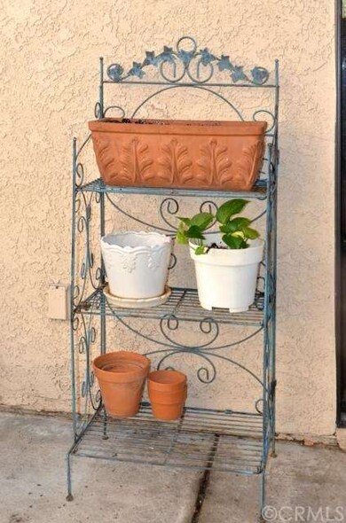 19630 Roscoe Blvd unit D, Northridge, CA 91324 - photo 4