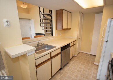 14004 Vista Dr unit 6C, Laurel, MD 20707 - photo 6