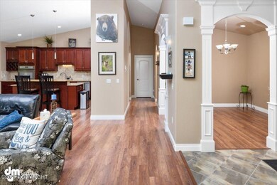 07-front entry_dmd_0638