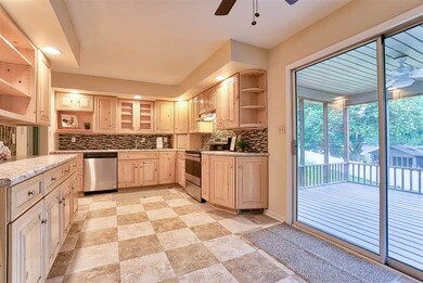 634 E Main St, Newburgh, IN 47630 - photo 5