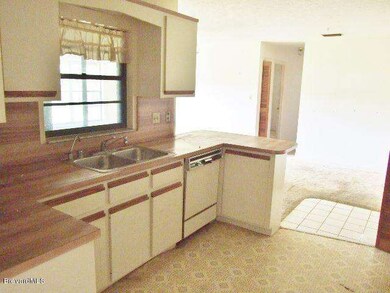 kitchen p1.JPG