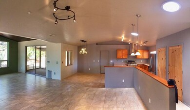 Kitchen & Dining-1