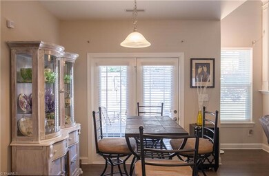 2424 Bearded Iris Ln, High Point, NC 27265 - photo 4