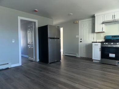 60 Whitney St unit 1, Nashua, NH 03064 - photo 5