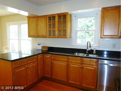 3597 Plum Dale Dr, Fairfax, VA 22033 - photo 5